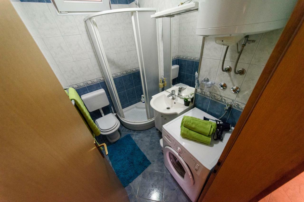 Apartment Maras